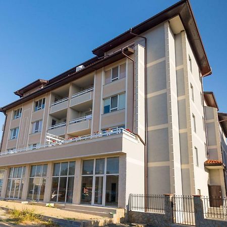 Hiora Apartments Vasiliko Tsarévo Extérieur photo