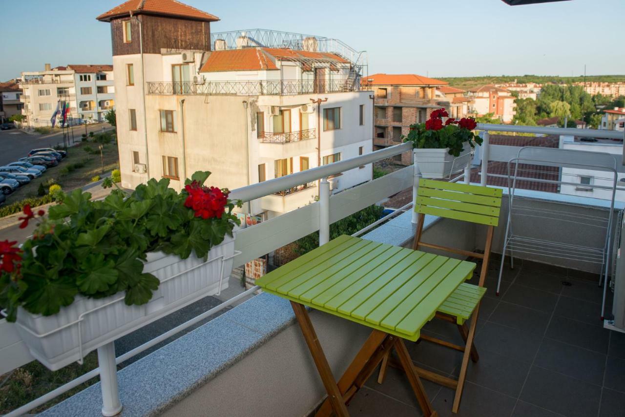 Hiora Apartments Vasiliko Tsarévo Extérieur photo