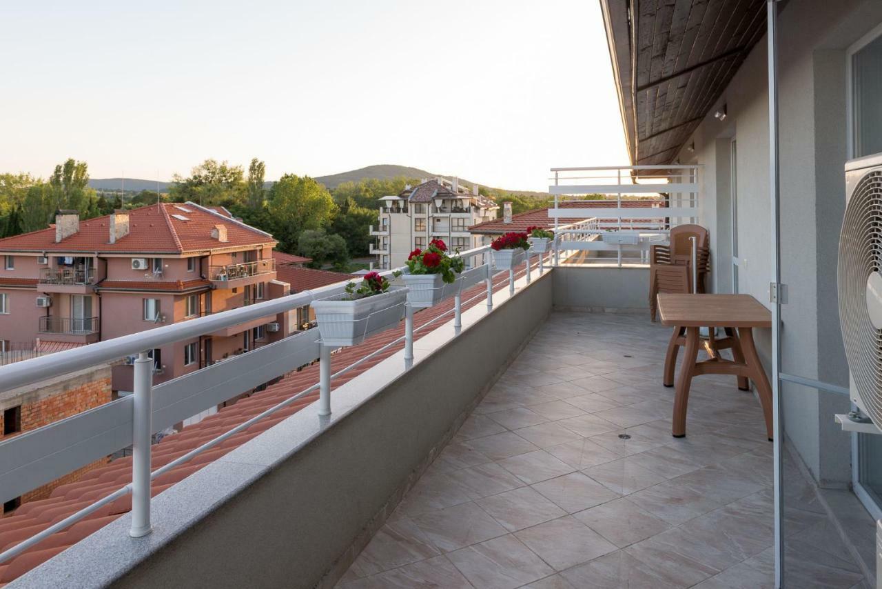 Hiora Apartments Vasiliko Tsarévo Extérieur photo