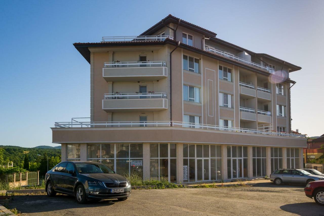 Hiora Apartments Vasiliko Tsarévo Extérieur photo